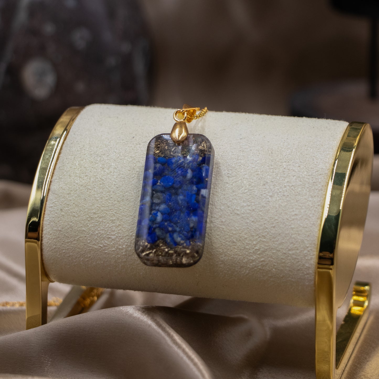 Pendentif- Lapis Lazuli-Orgonite -Bijoux-Lithothérapie-minéraux-Pierre